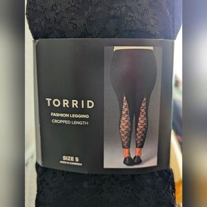 NWT Torrid lace Leggings